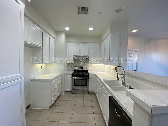 5th image of 24724 Ambervalley Ave Unit 1