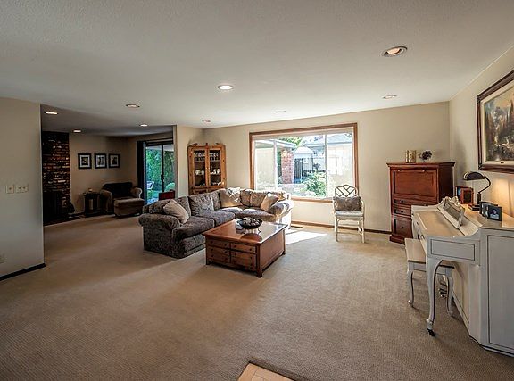 5th image of 1741 Bel Air Ave