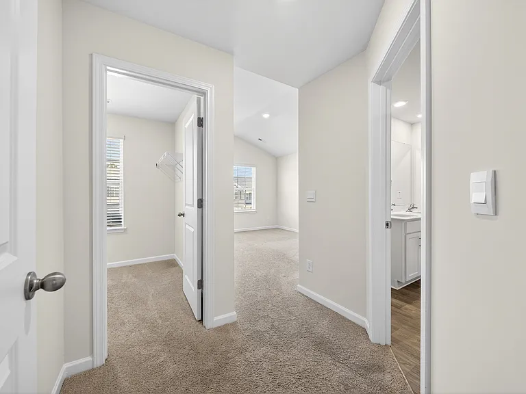 1175 Evelynnview Ln — Photo 36