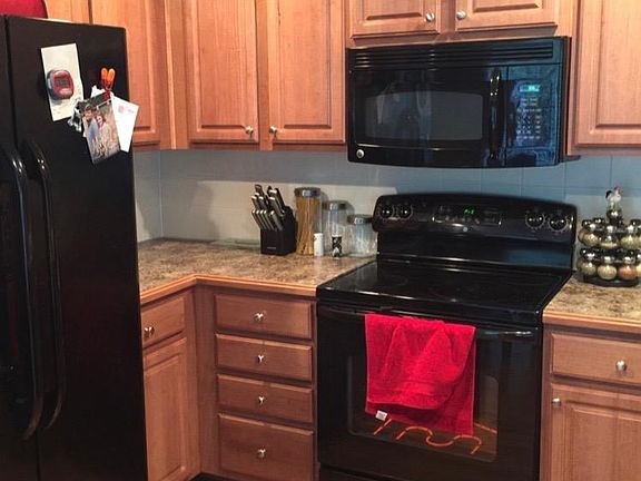 2nd image of 2020 S 137th St