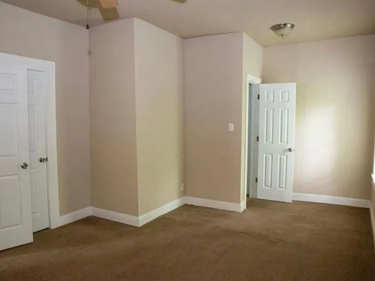 128 E Gregg St — Photo 8