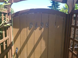 8638 31st Ave SW, Seattle, WA 98126