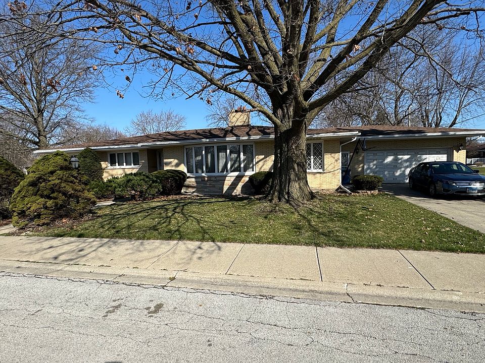 1st image of 16465 Dobson Ave