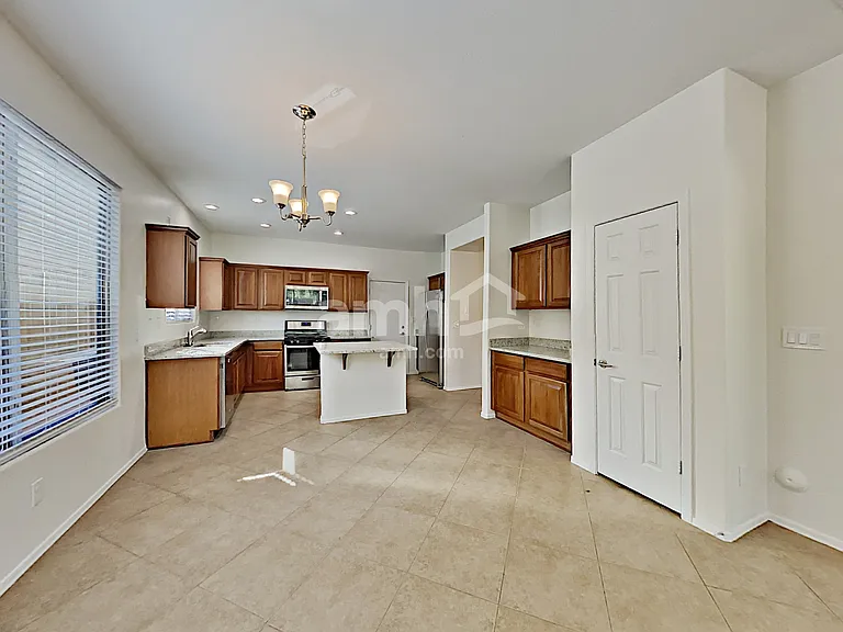 3624 W Steinbeck Dr — Photo 5