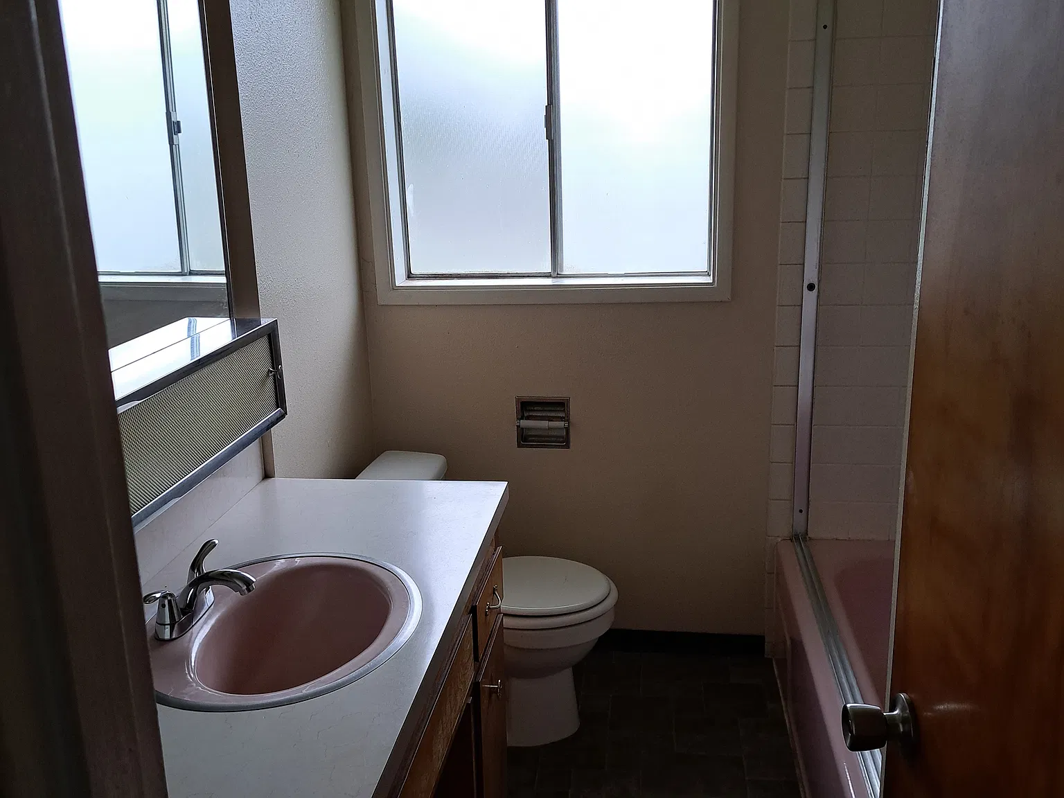 2 bed, $1,250 — Photo 4