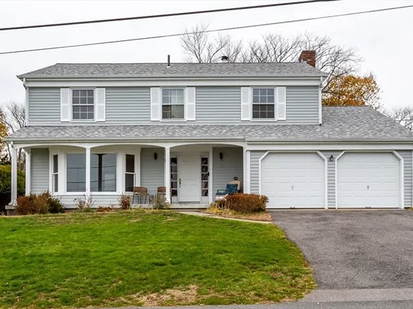 105 Cornhill Rd, Somerset, MA 02725
