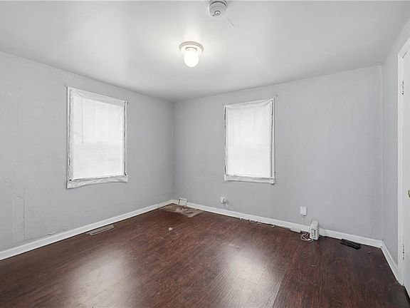 3rd image of 516 SW 13th St