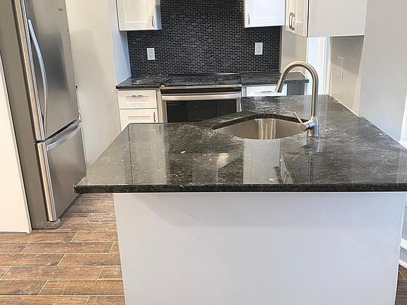 3rd image of 1125 W Duncannon Ave