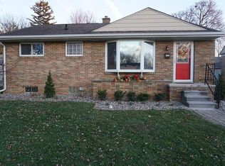 1240 N Hayford Ave, Lansing, MI 48912