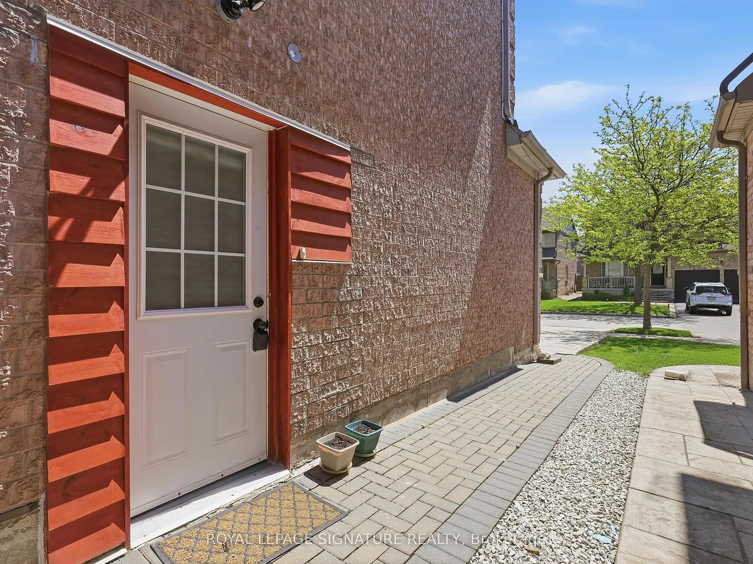 2 bed, $1,800 — Photo 2