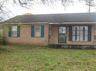 872 Cavalier Dr, Memphis, TN 38109