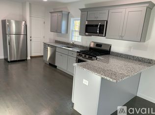 147 Hart St FLOOR 2, Taunton, MA 02780