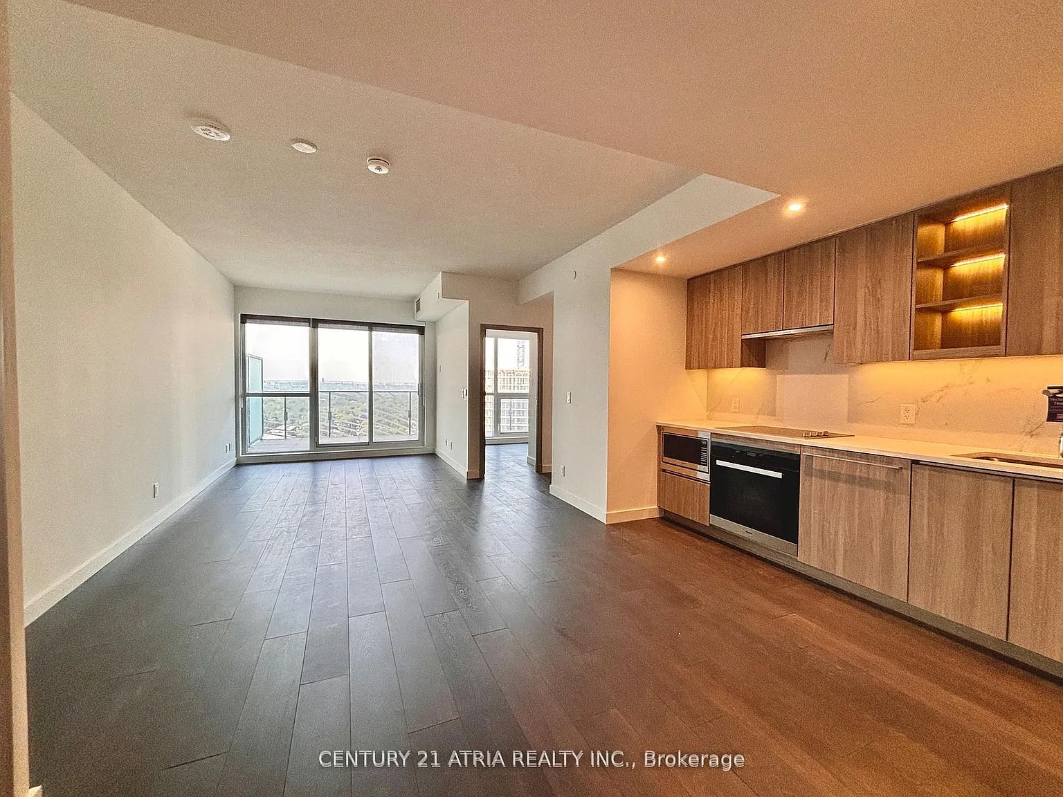 3 bed, $4,000 — Photo 3