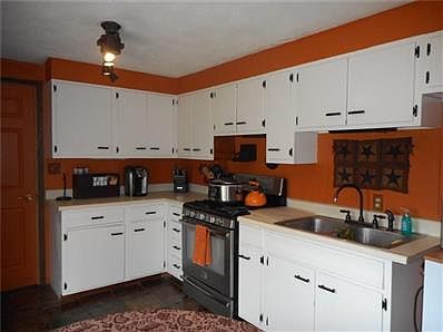 5th image of 207 McCormick Dr