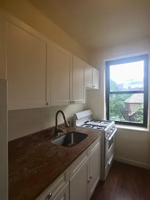 Rented by Sovereign Associates | media 20