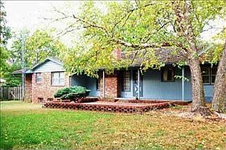 2nd image of 2400 SW Meadow Ct