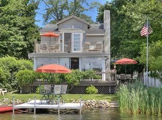 8 1st Ave, Methuen, MA 01844