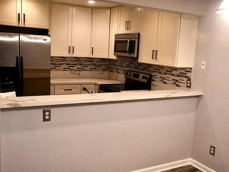 211 Compton Cir #B — Photo 6