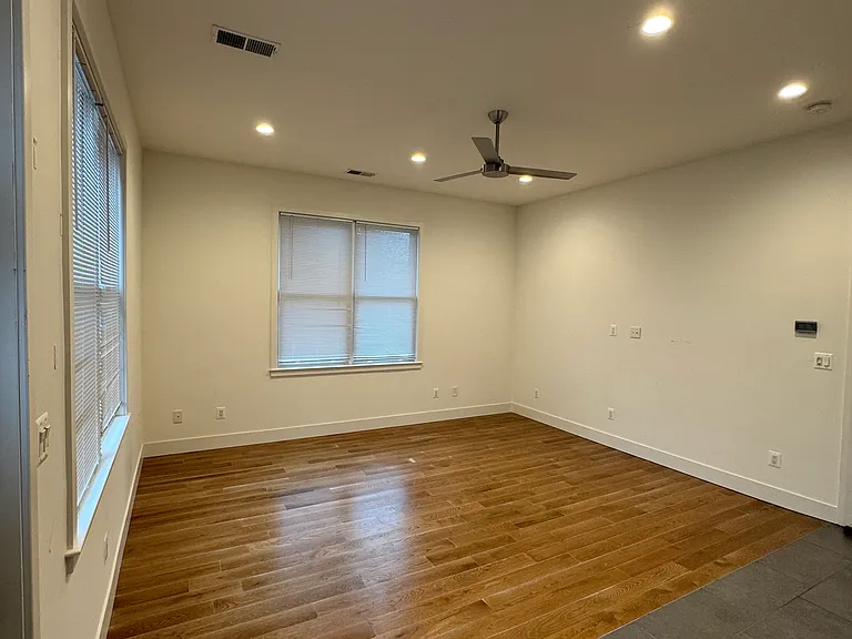 7734 Schelhorn Rd — Photo 2