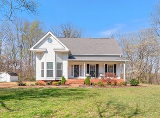 110 Red Bud Dr, Dickson, TN 37055