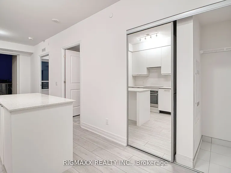 30 Elm Dr W #1503 — Photo 10