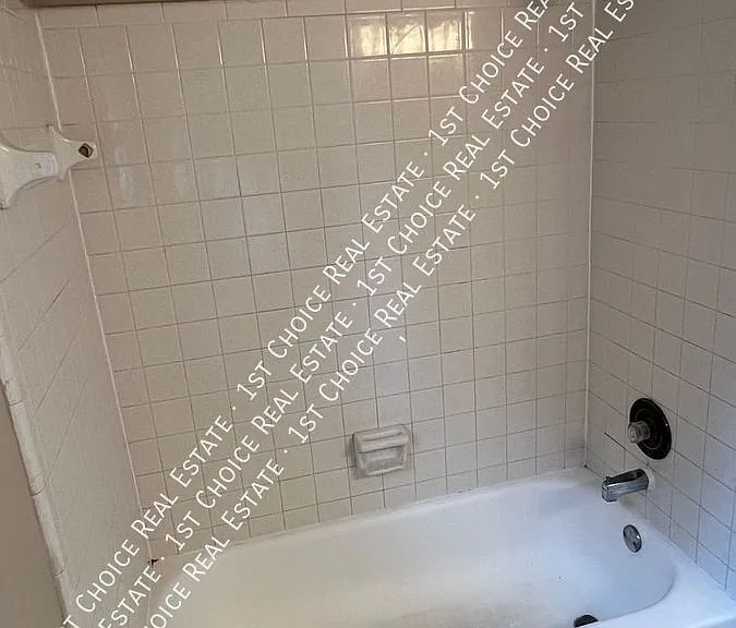 4447 Harding Ave — Photo 17