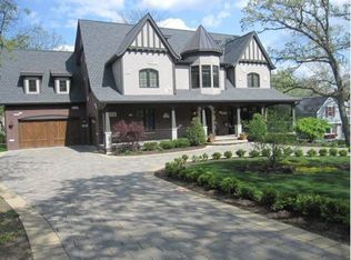 4535 Seeley Ave, Downers Grove, IL 60515