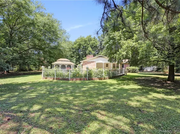 313 Dorothy Dr, Yorktown, VA 23692