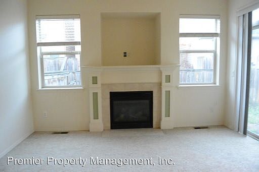 2nd image of 5926 NE 48th St