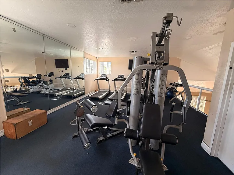 9731 Fontainebleau Blvd #F314 — Photo 23