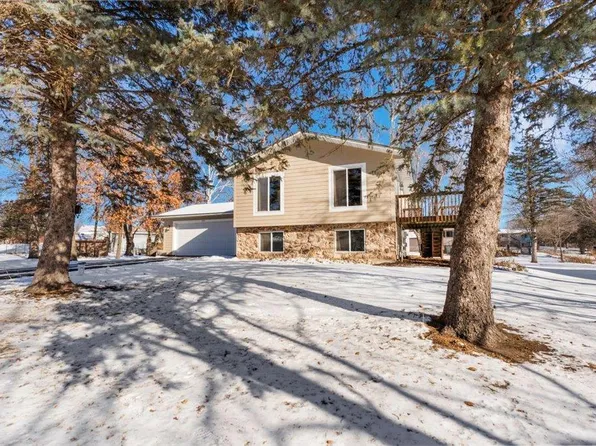 2155 Prospect Dr NE, Saint Cloud, MN 56304