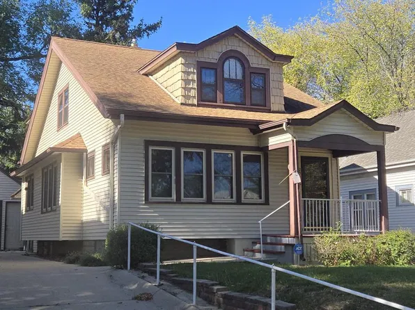 2567 N 54th STREET, Milwaukee, WI 53210