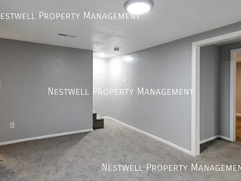 2590 E Wilmington Ave — Photo 13