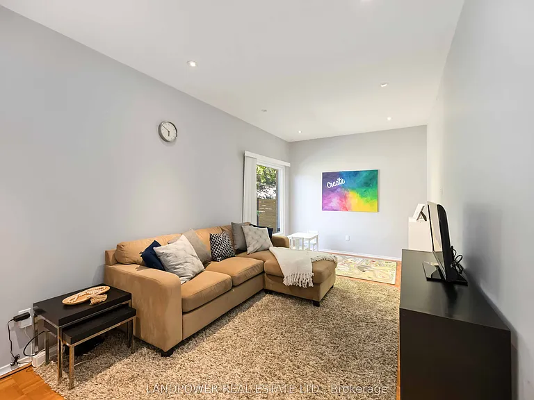48 Marowyne Dr — Photo 13