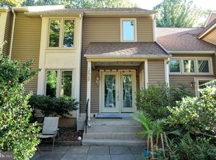 12520 Flatwood Cir, Fairfax, VA 22033