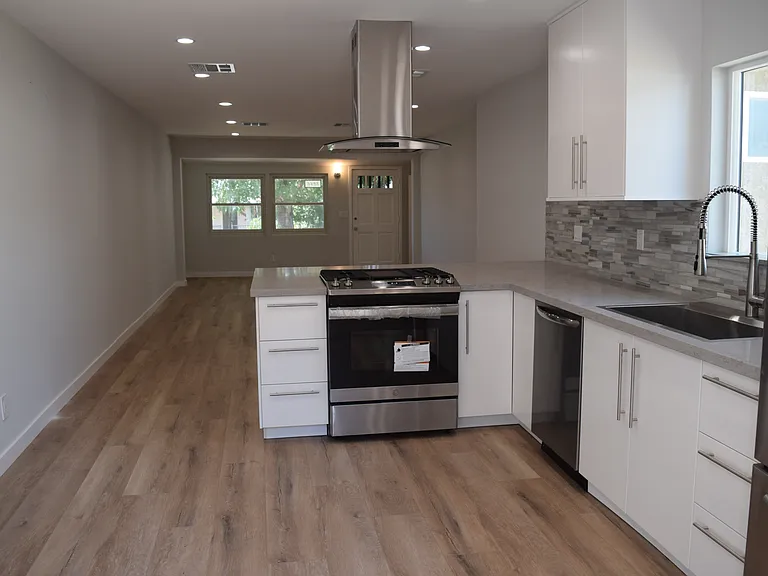 8848 Katherine Ave — Photo 20