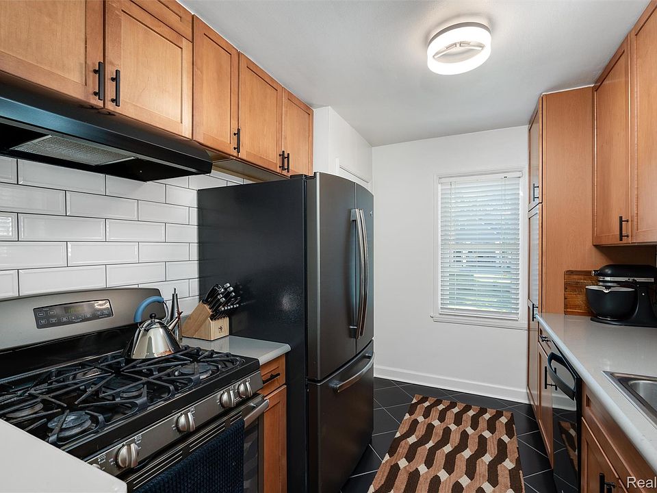 1705 West Blvd, photo 2