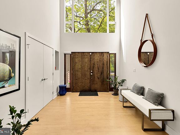 5th image of 2867 Tilden St NW