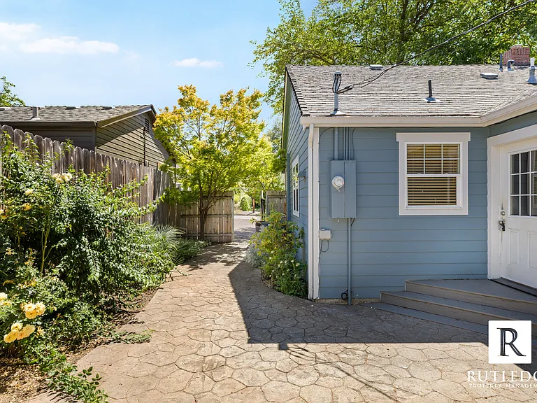 1117 Reddy Ave — Photo 6