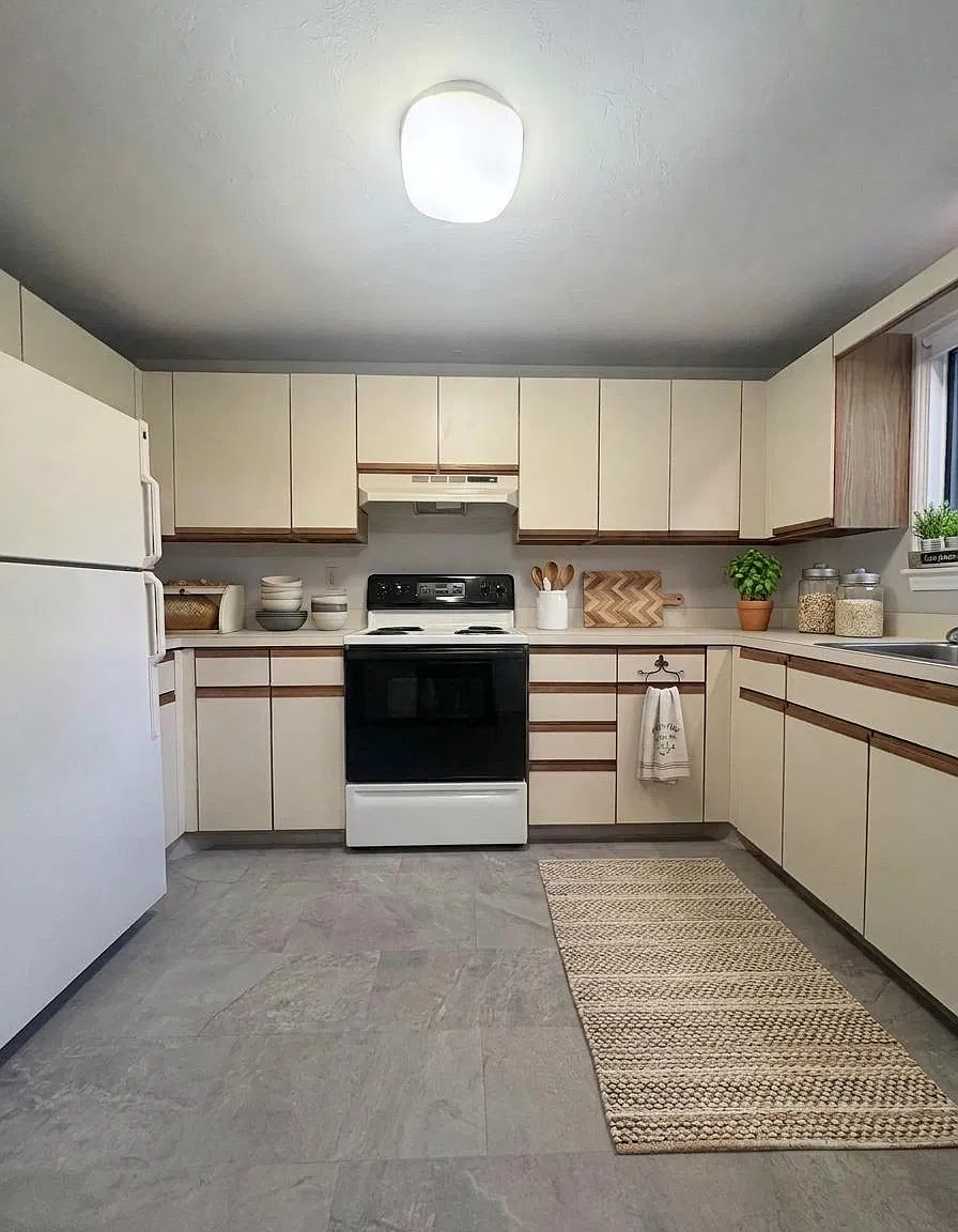 2 bed, $2,500 — Photo 3