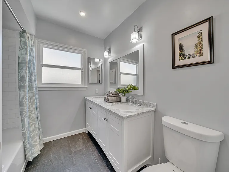 14527 Addison St — Photo 20