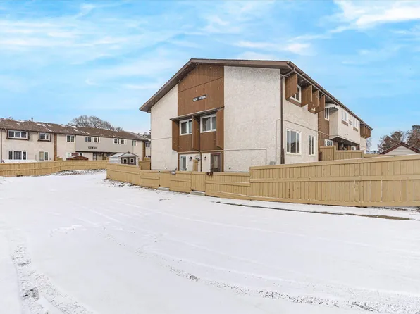 8030 141st Ave NW #5, Edmonton, AB T5C 2N9