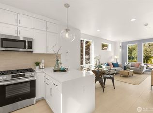 911 N 98th St #B, Seattle, WA 98103