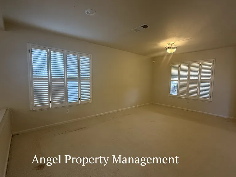1245 Oak Haven Way — Photo 4