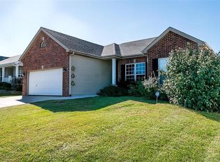 825 Blazing Star Dr, Waterloo, IL 62298
