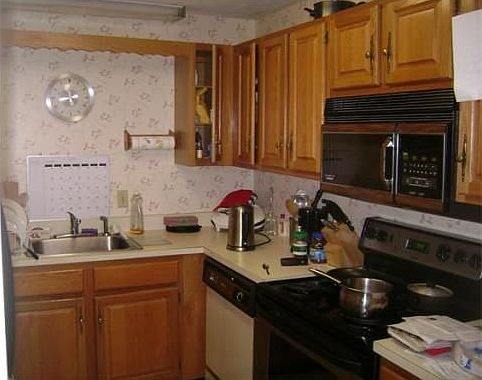 3rd image of 64 Willard St APT 203