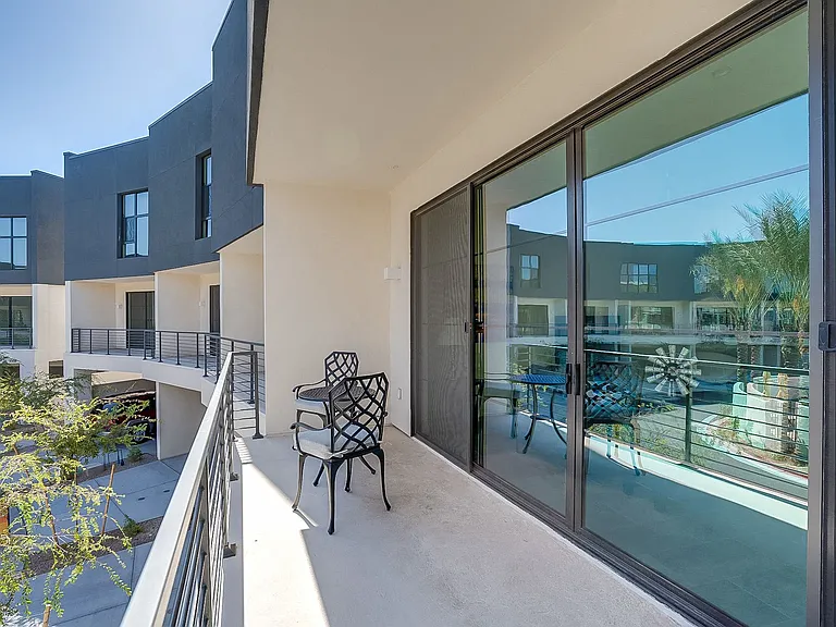 Spacious Patio