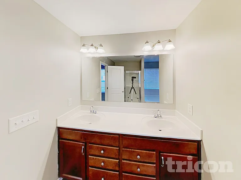 5251 Smoky Ridge Ln — Photo 10