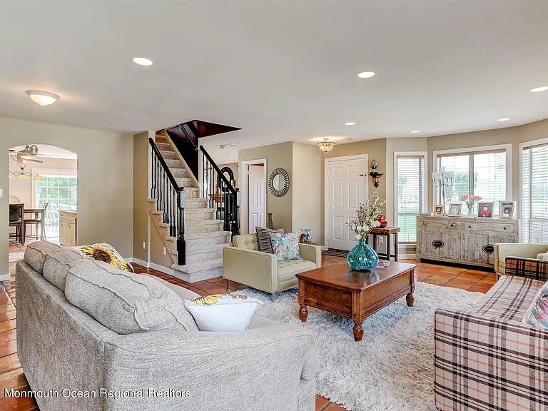 226 Teasdale Pl — Photo 7