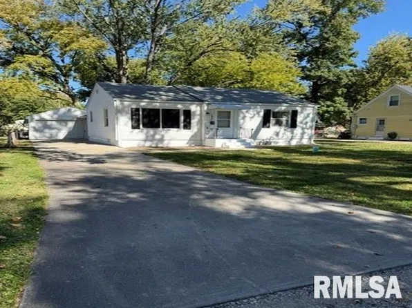 1957 Lee St, Springfield, IL 62703
